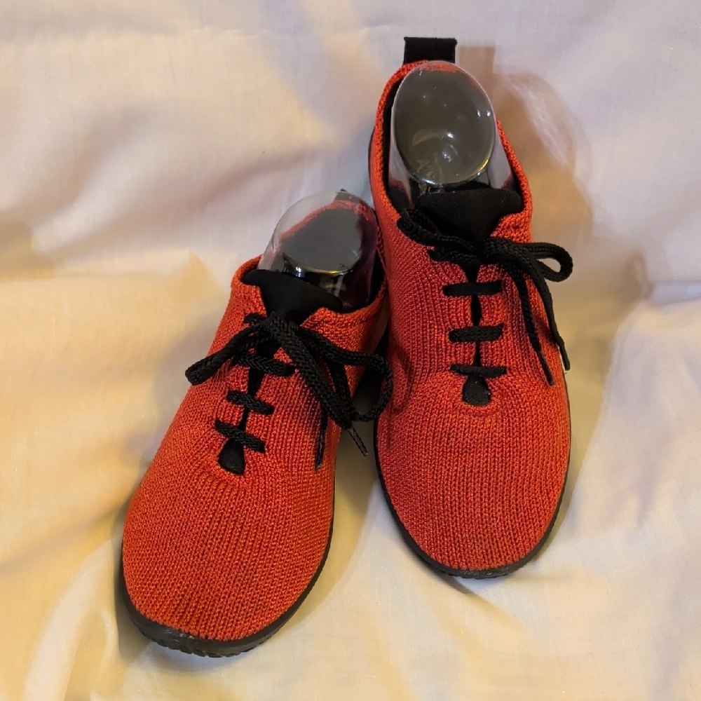 Arcopedico LS Red Knit Lace-Up Sneakers